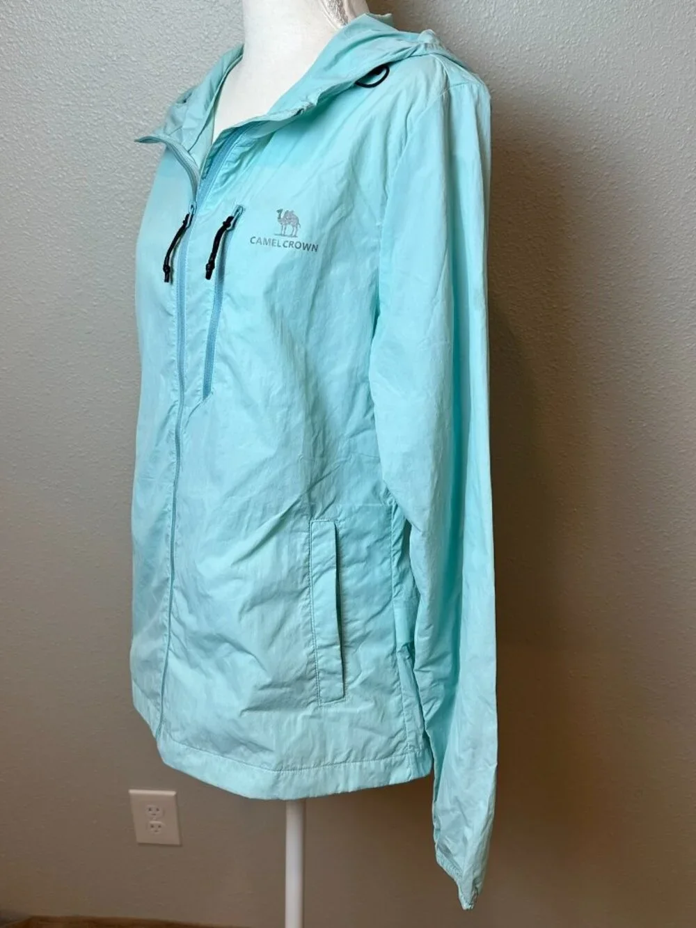 Camel Crown Windbreaker Hooded Jacket - Light Powder Blue - Medium